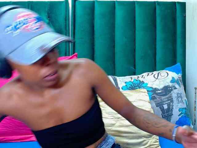 Naughty_NubianEmpress webcam