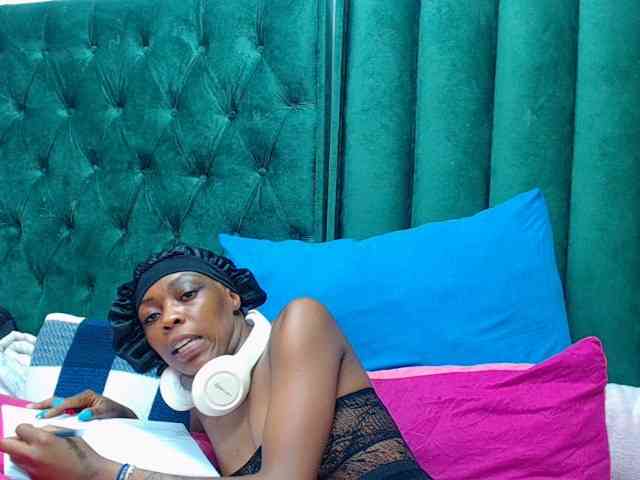 Teamo_AriesEmpress webcam