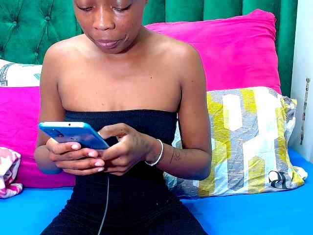 Naughty_NubianEmpress webcam