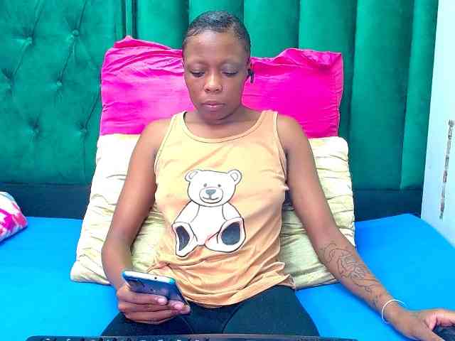 Naughty_NubianEmpress webcam