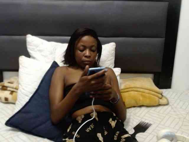 Teamo_AriesEmpress webcam