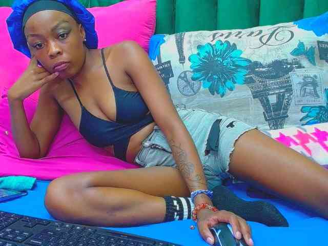 Naughty_NubianEmpress webcam