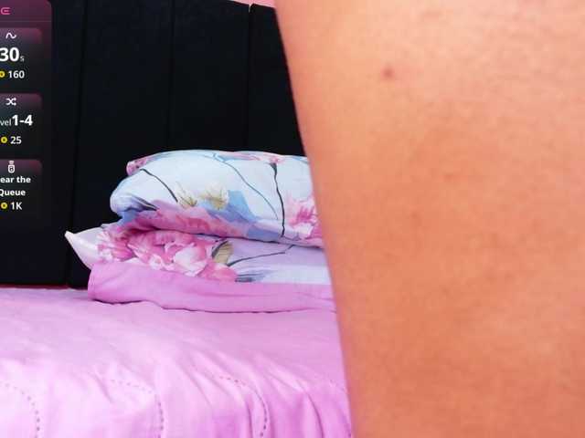 curvybrunnett's BongaCams show and profile