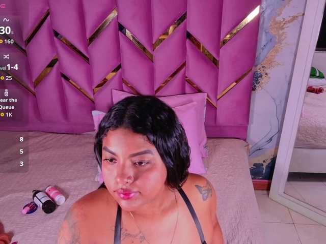 curvybrunnett webcam bongacams model stream image