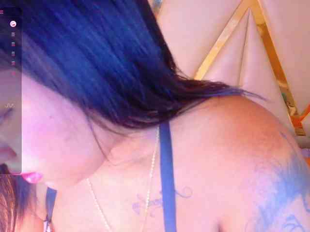 curvybrunnett webcam