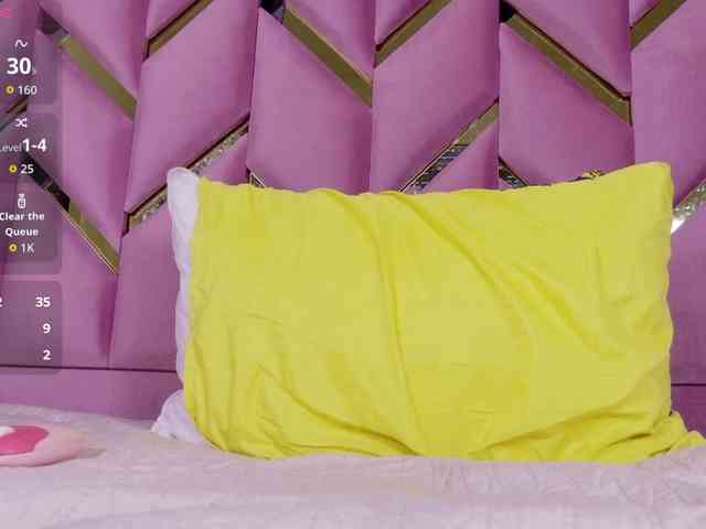 curvybrunnett webcam