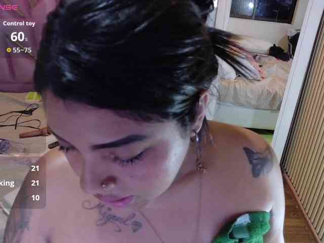 curvybrunnett webcam