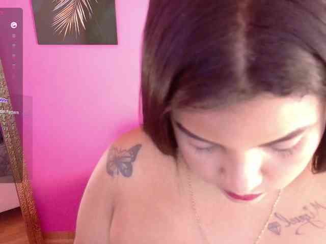 curvybrunnett webcam