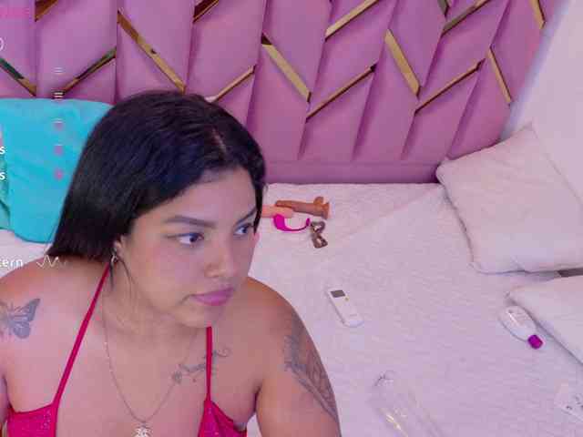 curvybrunnett webcam