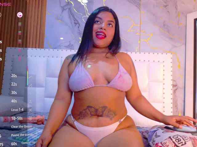 striptease show Curvybrunnett