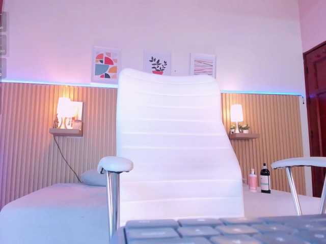  kayla-hasab chat room
