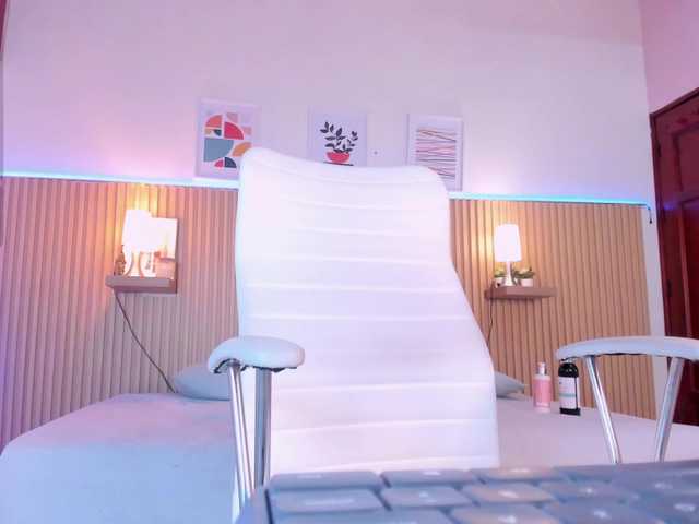  kayla-hasab chat room