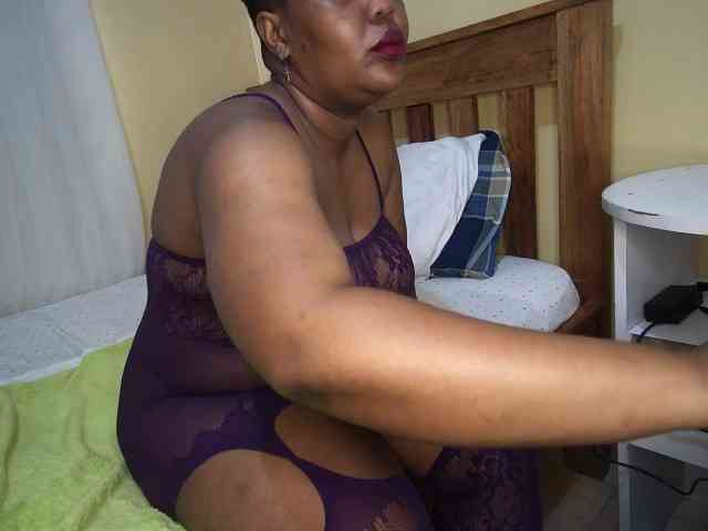 Pretty-thick-mirror webcam