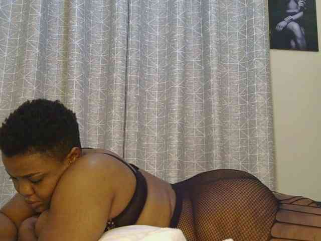 thick-sexxy-moma