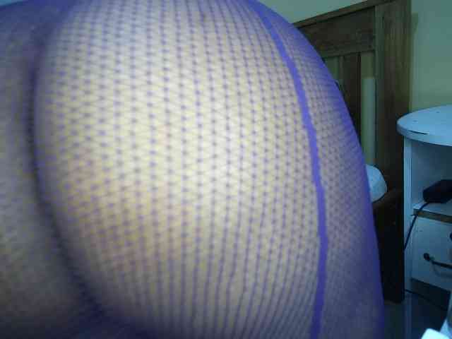 Pretty-thick-mirror webcam