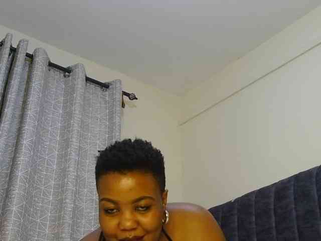 thick-sexxy-moma