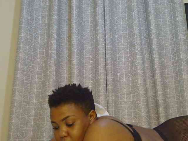 thick-sexxy-moma