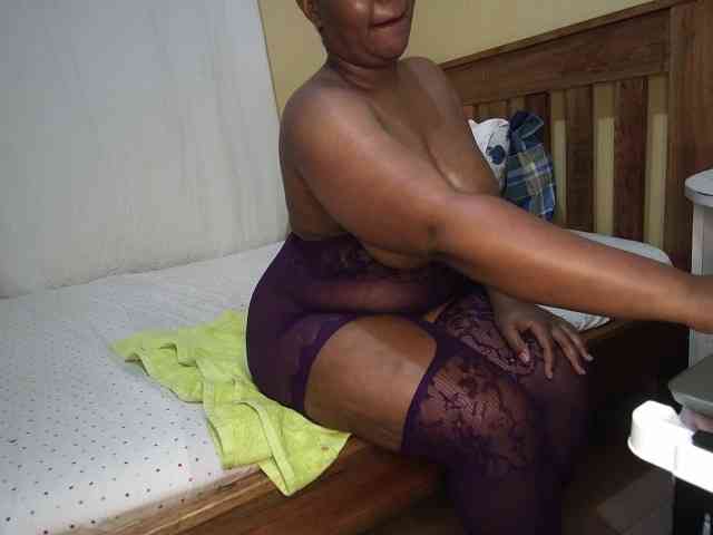 Pretty-thick-mirror webcam