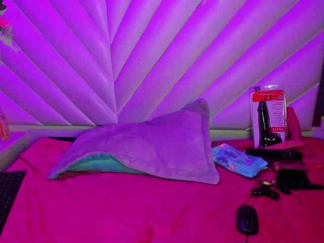 NamiCurls webcam