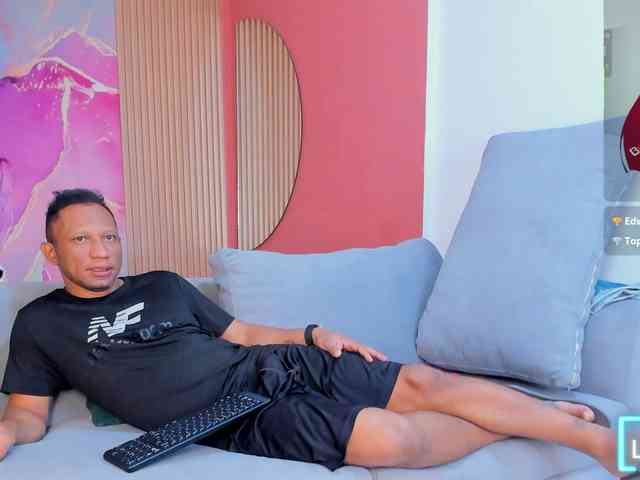 Houseofpleausure1 webcam