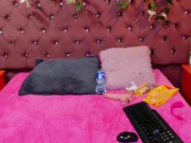 kendalltaylor20 webcam