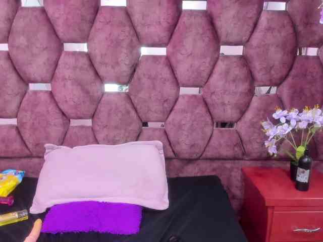 kendalltaylor20 webcam