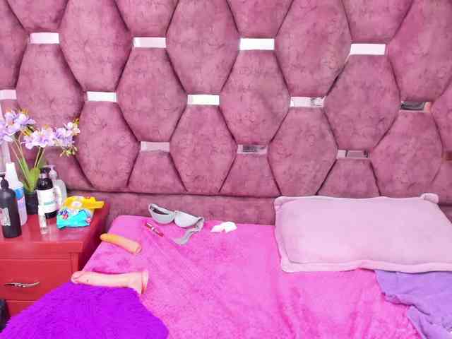 kendalltaylor20 webcam