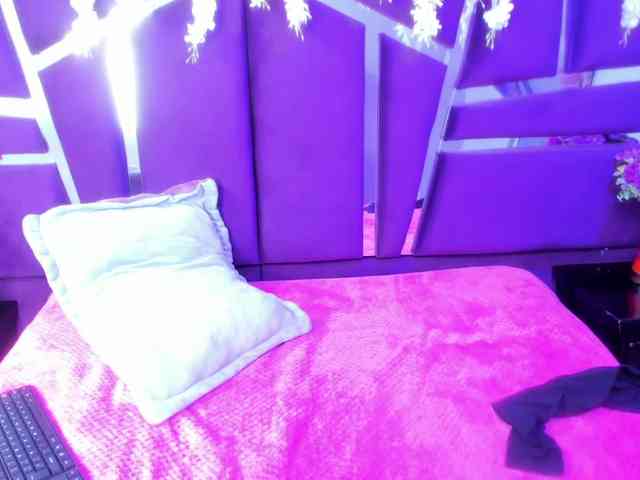 kendalltaylor20 webcam