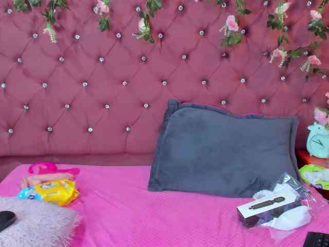 kendalltaylor20 webcam