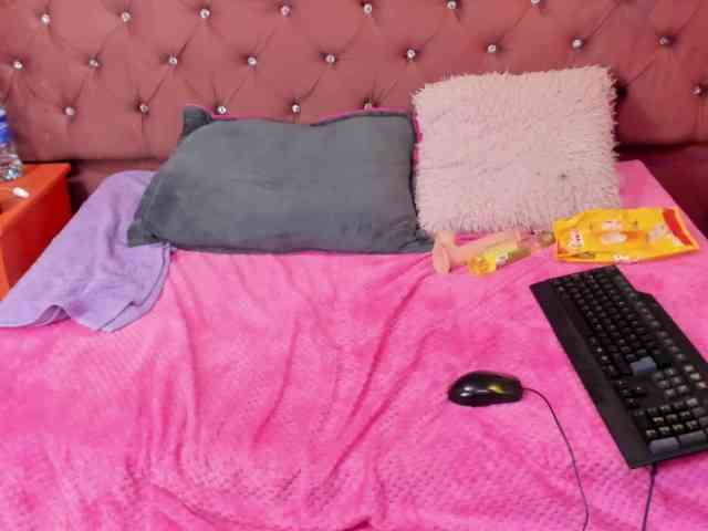 kendalltaylor20 webcam