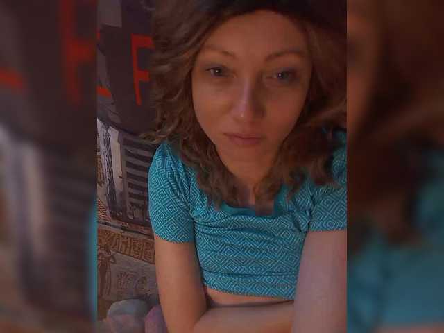 Lena-33's BongaCams show and profile