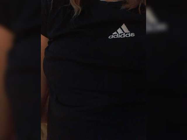 Lena-33's BongaCams show and profile