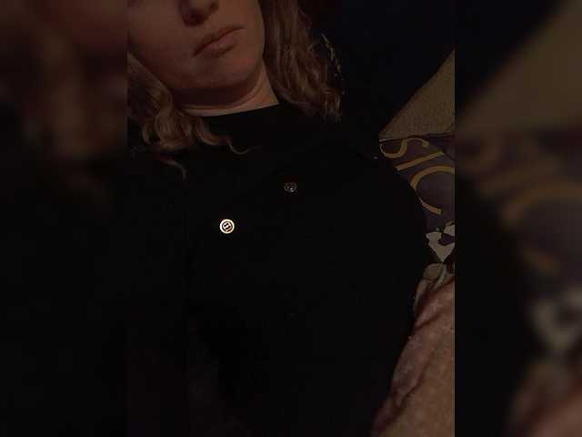 Lena-33's BongaCams show and profile