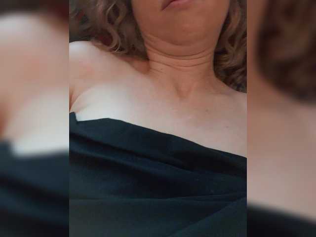 Lena-33's BongaCams show and profile