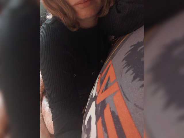 Lena-33's BongaCams show and profile