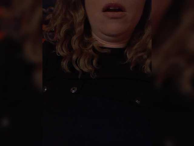 Lena-33's BongaCams show and profile