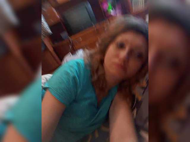 Lena-33's BongaCams show and profile