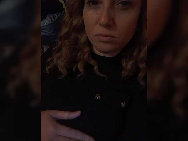 Lena-33's BongaCams show and profile