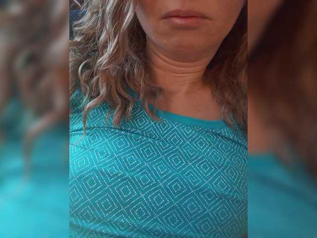 Lena-33's BongaCams show and profile