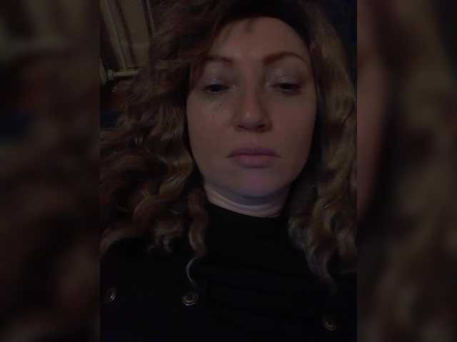 Lena-33's BongaCams show and profile