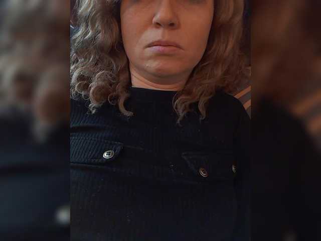 Lena-33's BongaCams show and profile