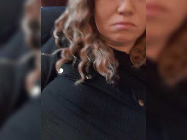 Lena-33's BongaCams show and profile