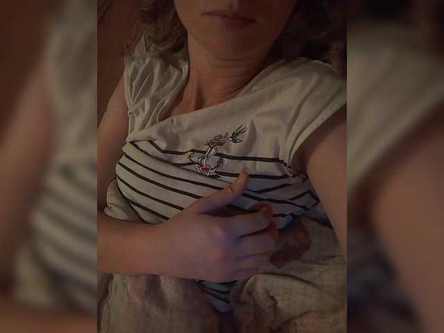 Lena-33's BongaCams show and profile