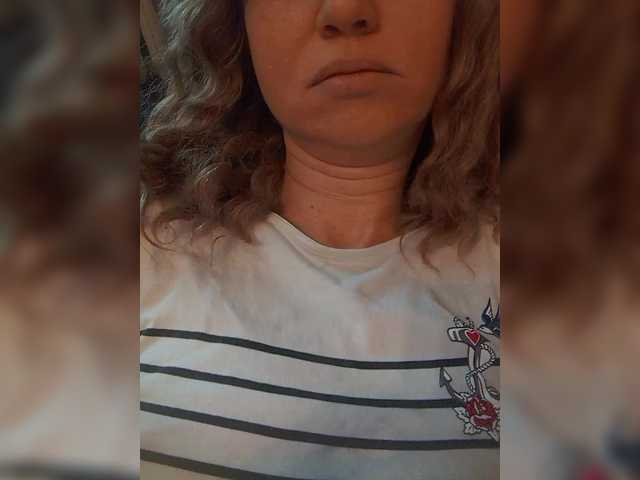 Lena-33's BongaCams show and profile