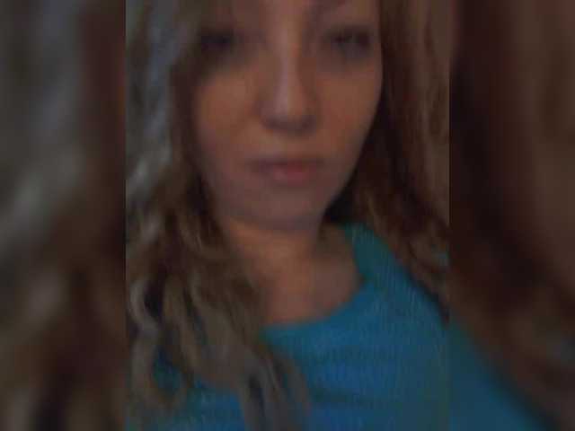 Lena-33's BongaCams show and profile