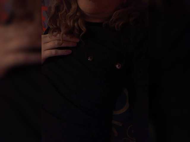 Lena-33's BongaCams show and profile