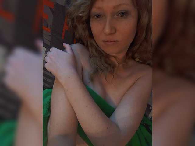 Lena-33's BongaCams show and profile