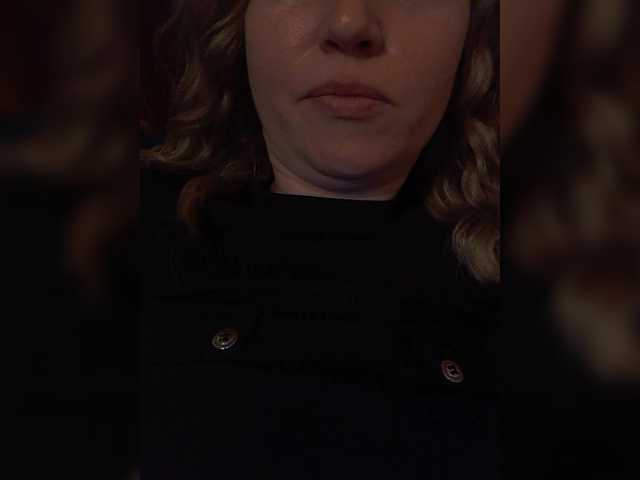 Lena-33 live cam profile