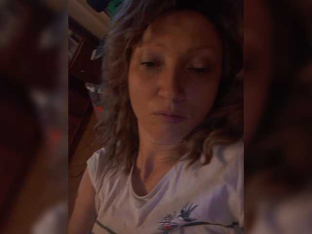 Lena-33's BongaCams show and profile