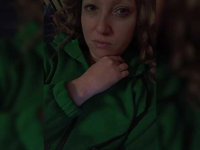 Lena-33's BongaCams show and profile